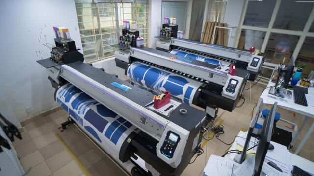 Drukowanie małych serii produktów za pomocą drukarek przemysłowych